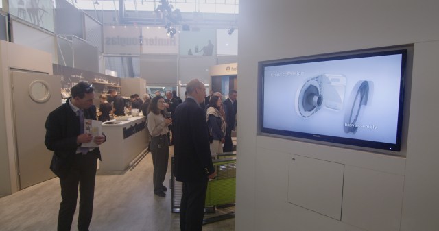 A135_C044_0101LL.0000183F